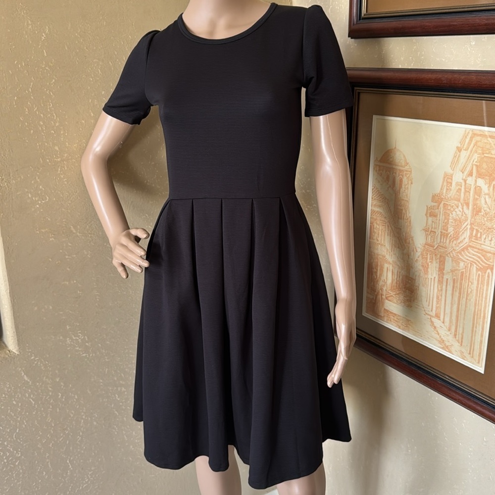 LuLaRoe Amelia Black Dress sz XS
